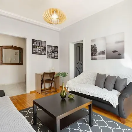 Upscale And Spacious 3br Apartment