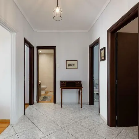 Upscale And Spacious 3br Apartment Thessaloniki