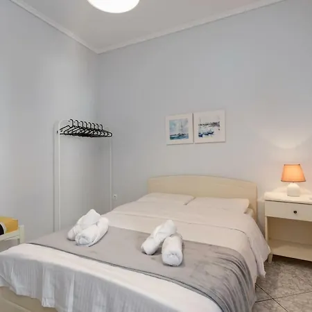 Apartment Upscale And Spacious 3br *