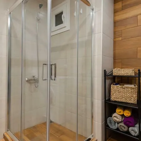 Apartment Upscale And Spacious 3br *